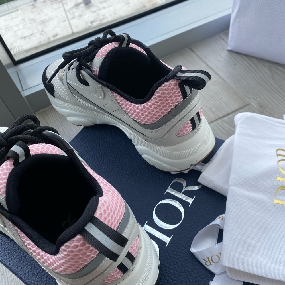 Brand new dior sneakers - Picture 5 of 6